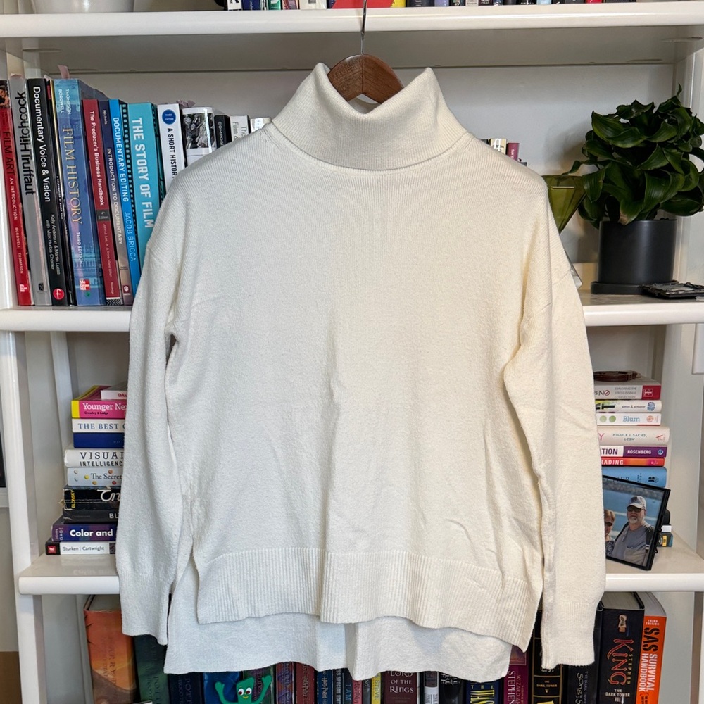 Banana Republic Cream Turtleneck Sweater